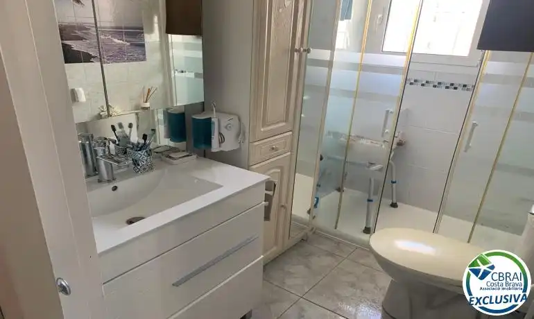 Casa aparellada amb piscina en venda a Avinguda Illeta, imagen 27