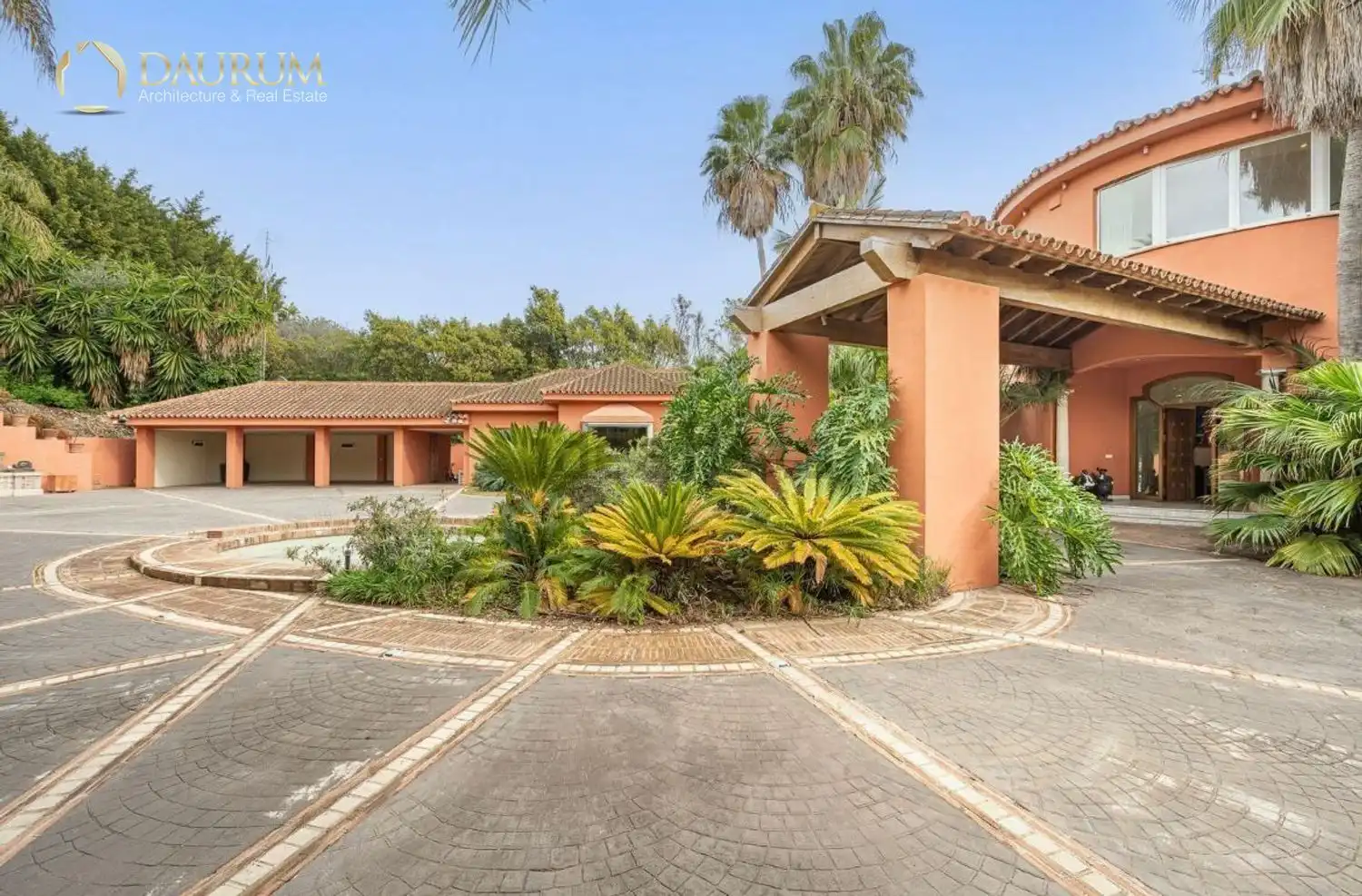 Chalet con piscina en venta en Casares