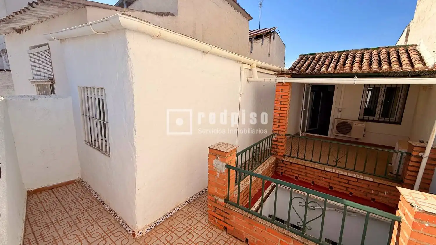 Vista exterior de Casa o xalet en venda en Colmenar amb Aire condicionat, Calefacció i Terrassa