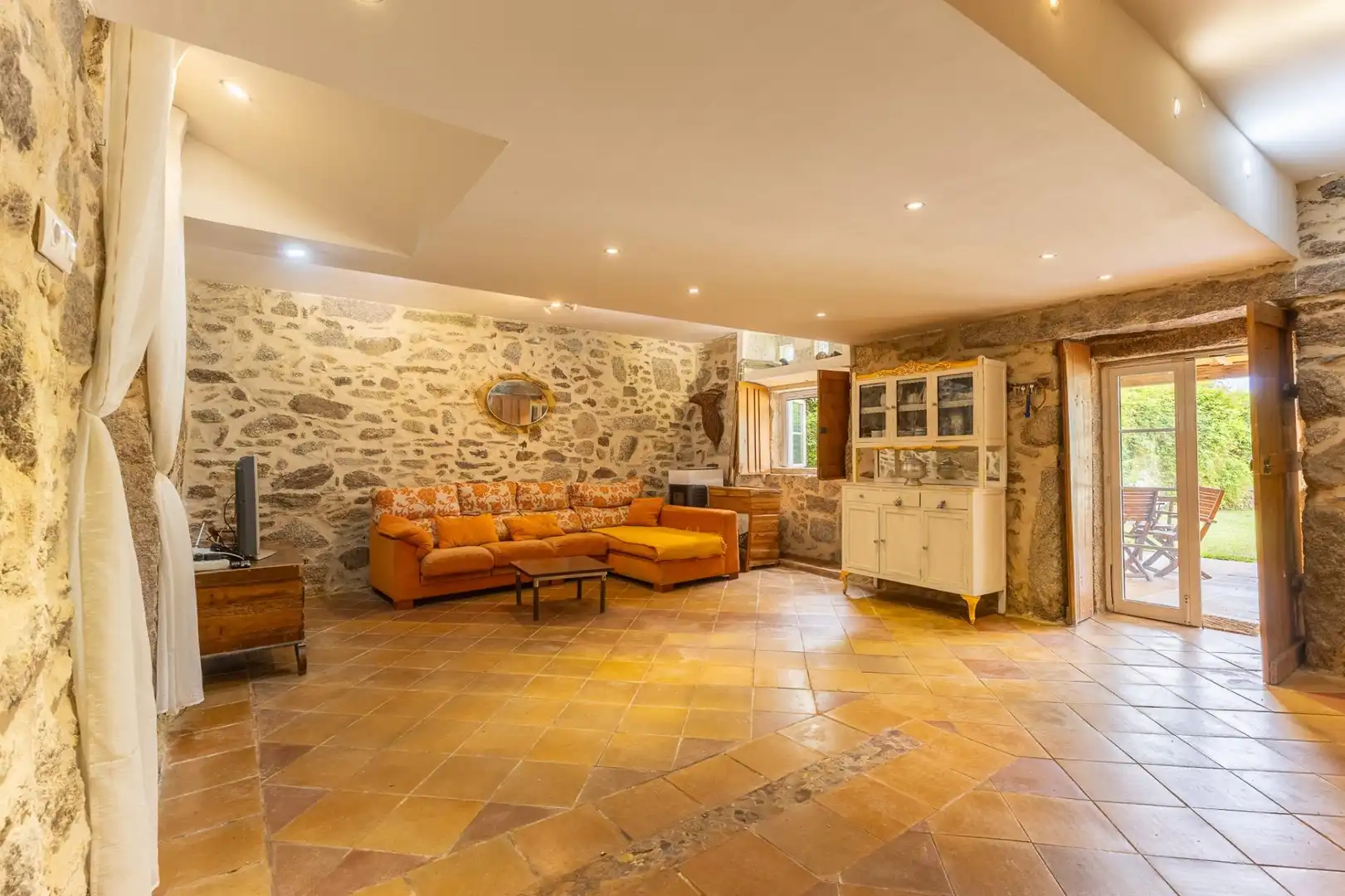 Living room of Country homes for sale in Salvaterra de Miño  with Air Conditioner, Heating and Private garden