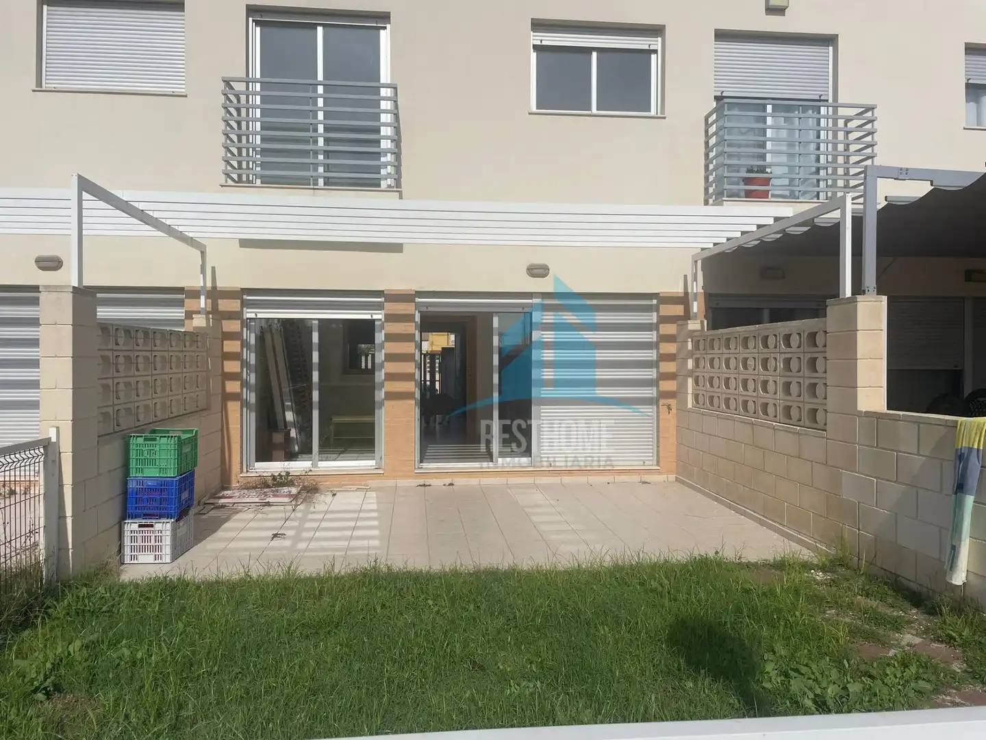 Vista exterior de Casa adosada en venta en Cullera con Aire acondicionado, Jardín privado y Terraza