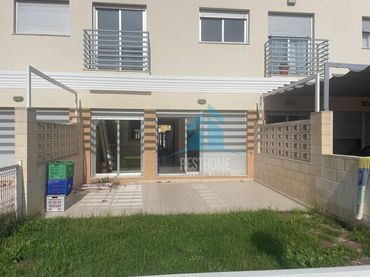 Adosado con balcón en venta en El Marenyet