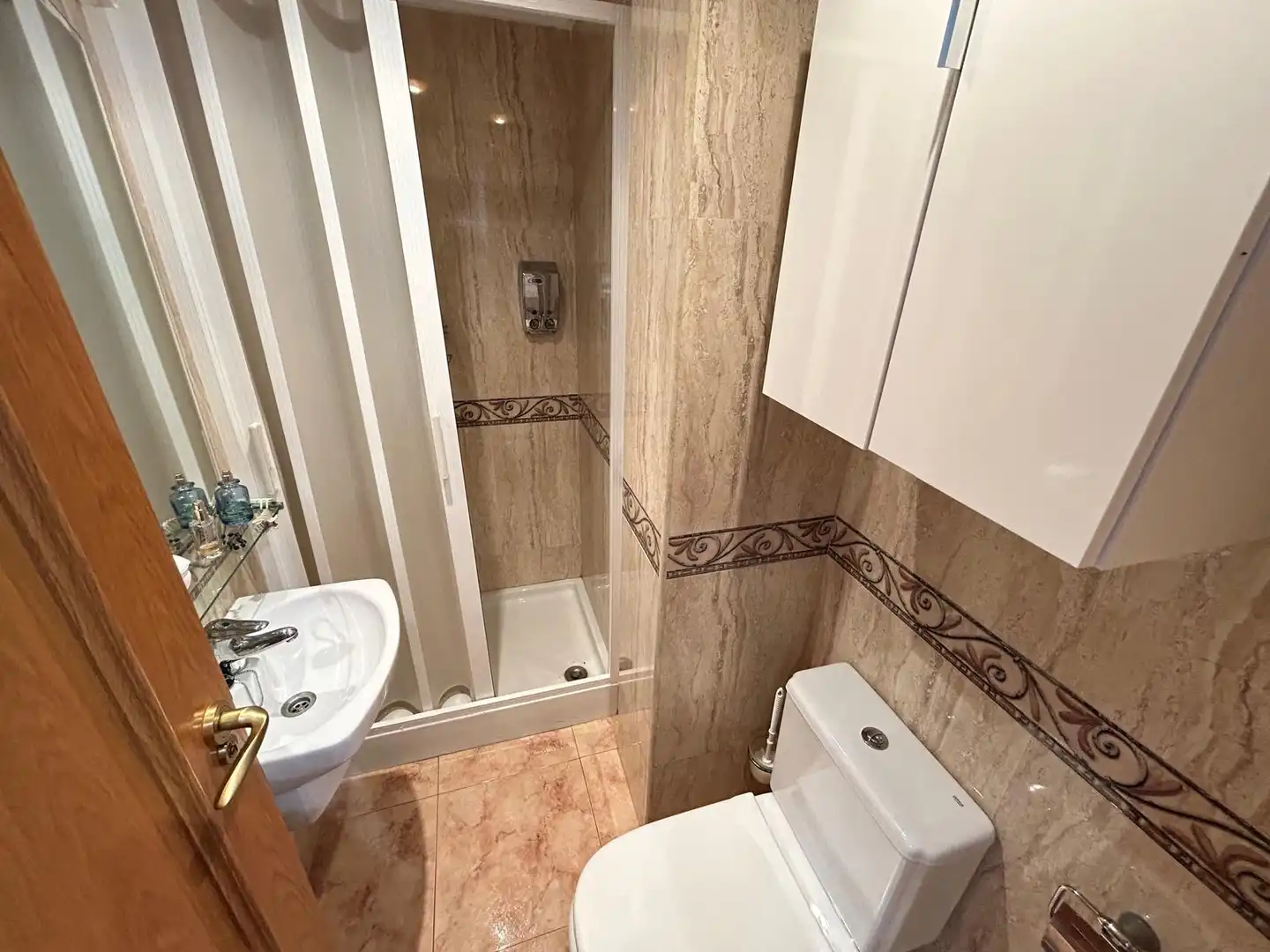 Bathroom of Flat for sale in Crevillent  with Air Conditioner, Furnished and Balcony
