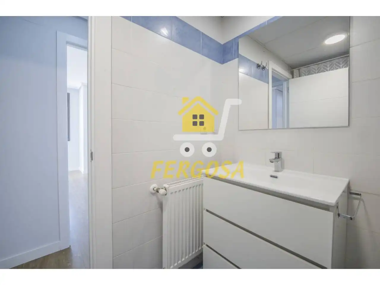 Baño de Piso en venta en Navalcarnero con Aire acondicionado, Calefacción y Piscina comunitaria