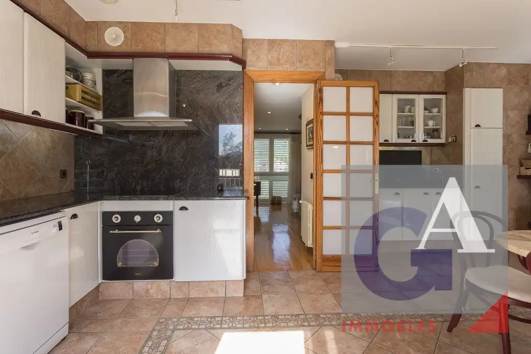Casa amb terrassa en venda a La Vall d'en Bas, imagen 18