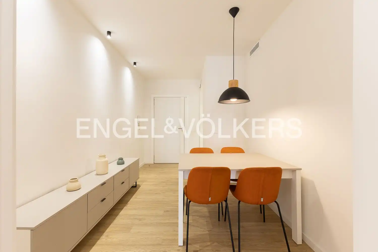 Dining room of Flat for rent in Valencia  with Air Conditioner, Heating and Terrace