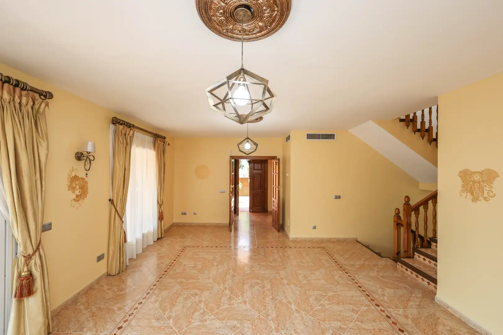 Houses for sale in Coín