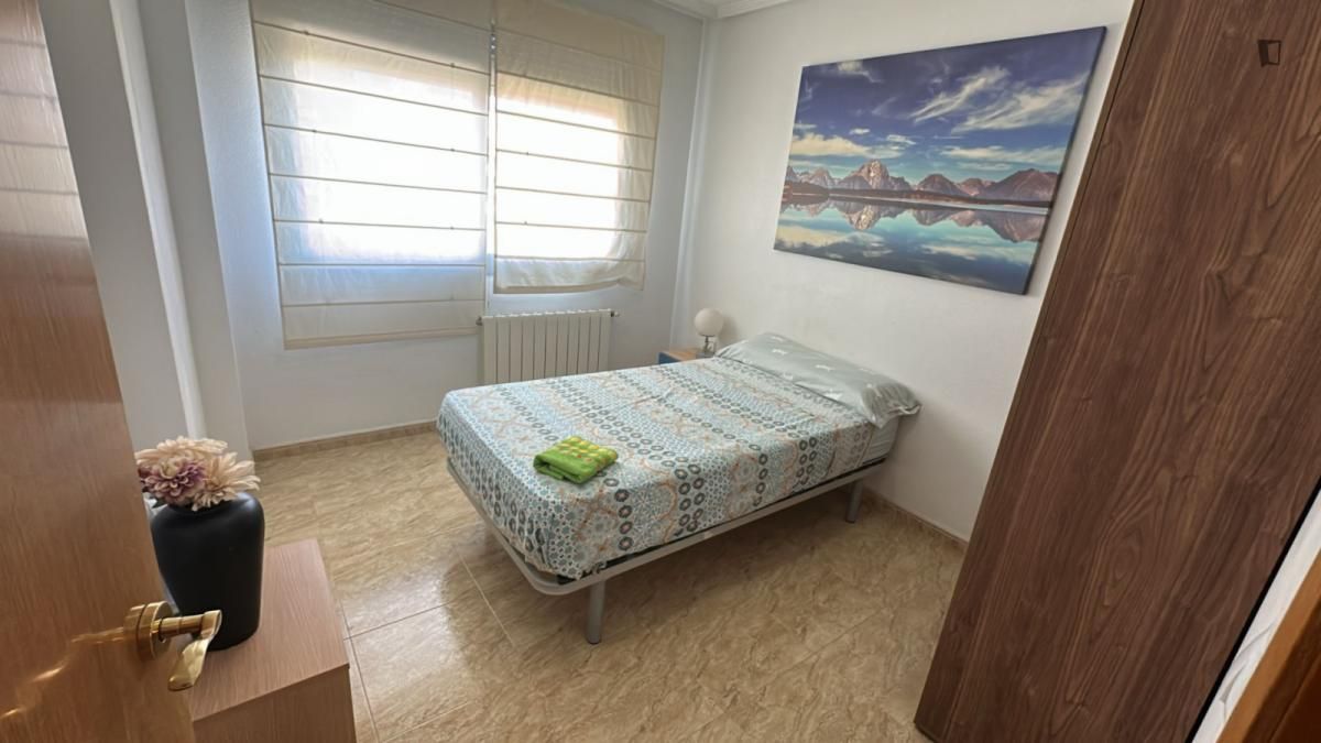 Apartment to share in Juan Carlos I