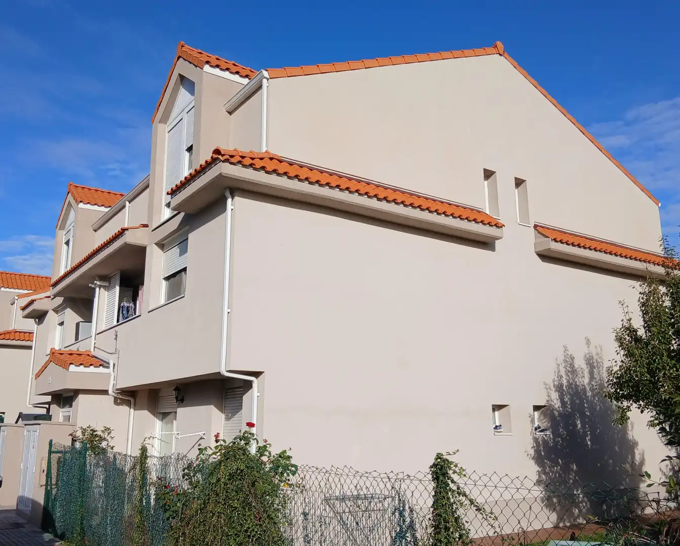 Vista exterior de Dúplex en venta en Penagos con Calefacción, Parquet y Amueblado