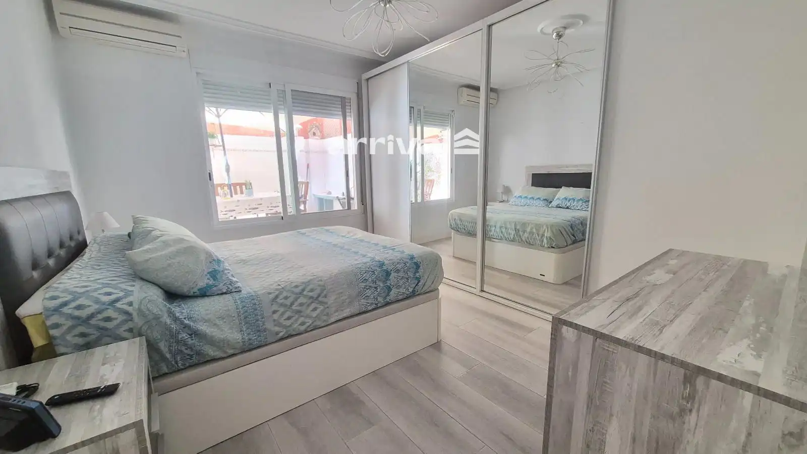 Schlafzimmer von Wohnung zur Miete in Valencia mit Klimaanlage, Heizung und Terrasse