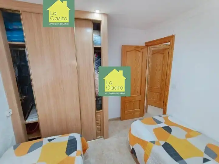 Dormitori de Casa o xalet en venda en Albacete amb Aire condicionat, Jardí privat i Traster