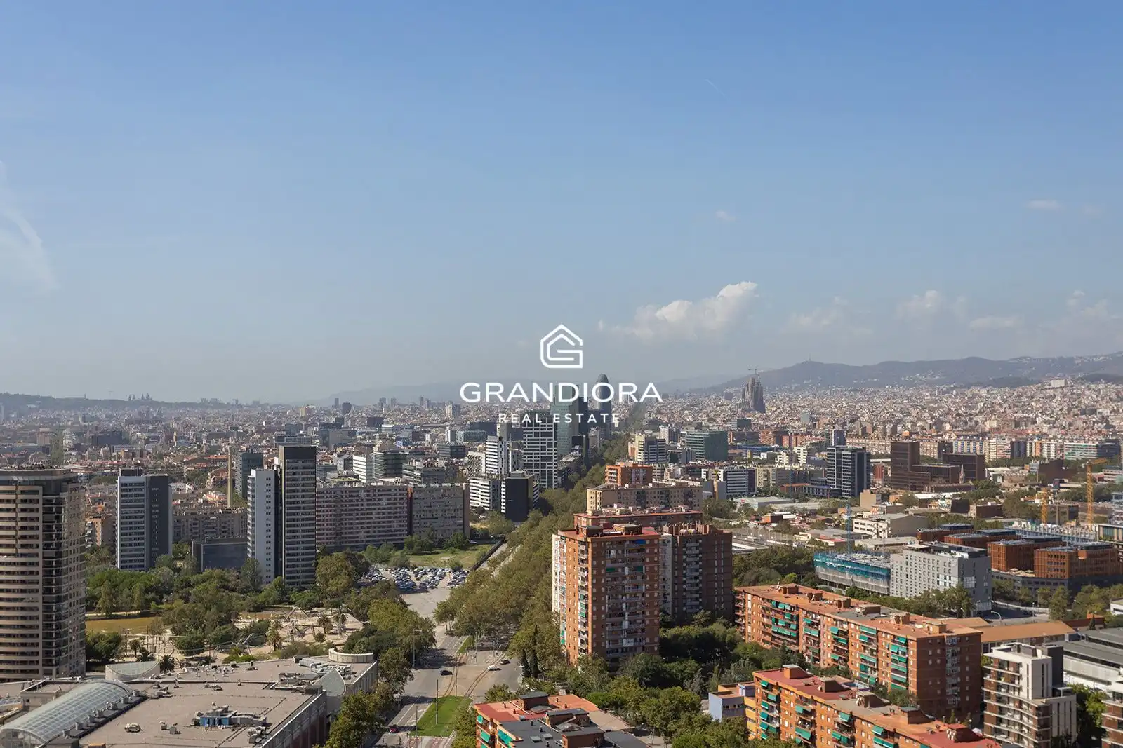 Vista exterior de Pis de lloguer en Barcelona amb Aire condicionat, Terrassa i Piscina