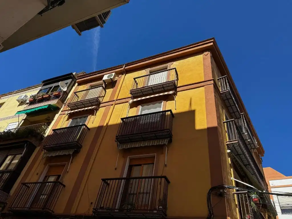Vista exterior de Piso en venta en Jaén