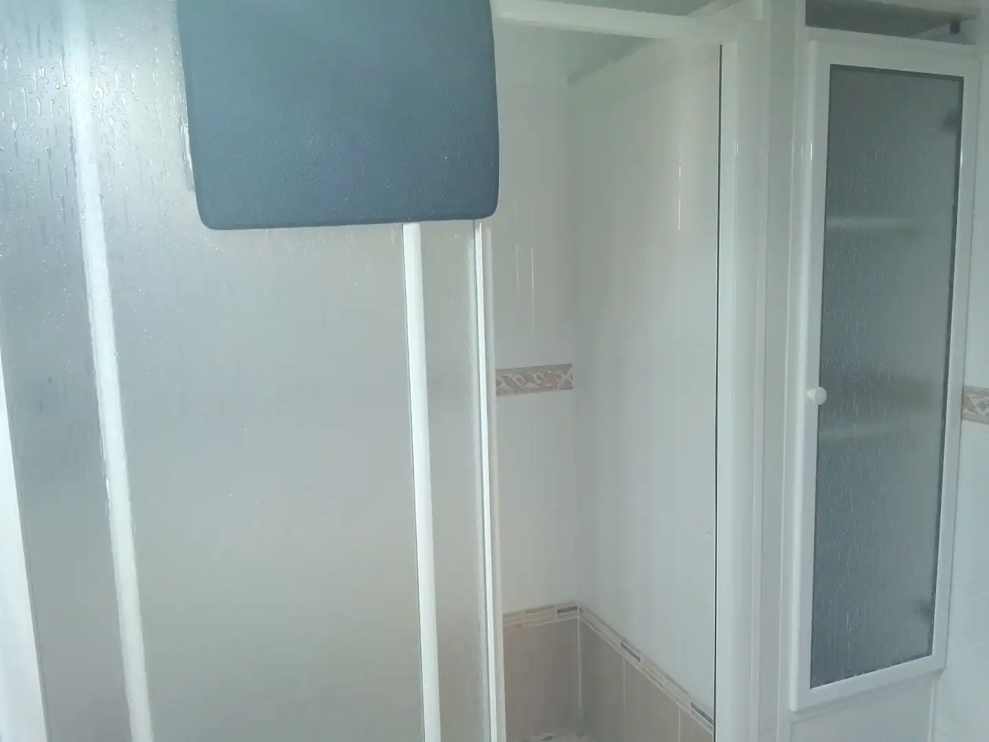 Bany de Pis en venda en Ubrique amb Aire condicionat, Calefacció i Moblat