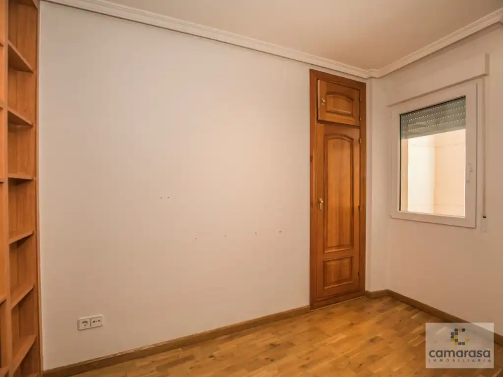 Flat for rent in Paseo Dos De Mayo, 2, Centro
