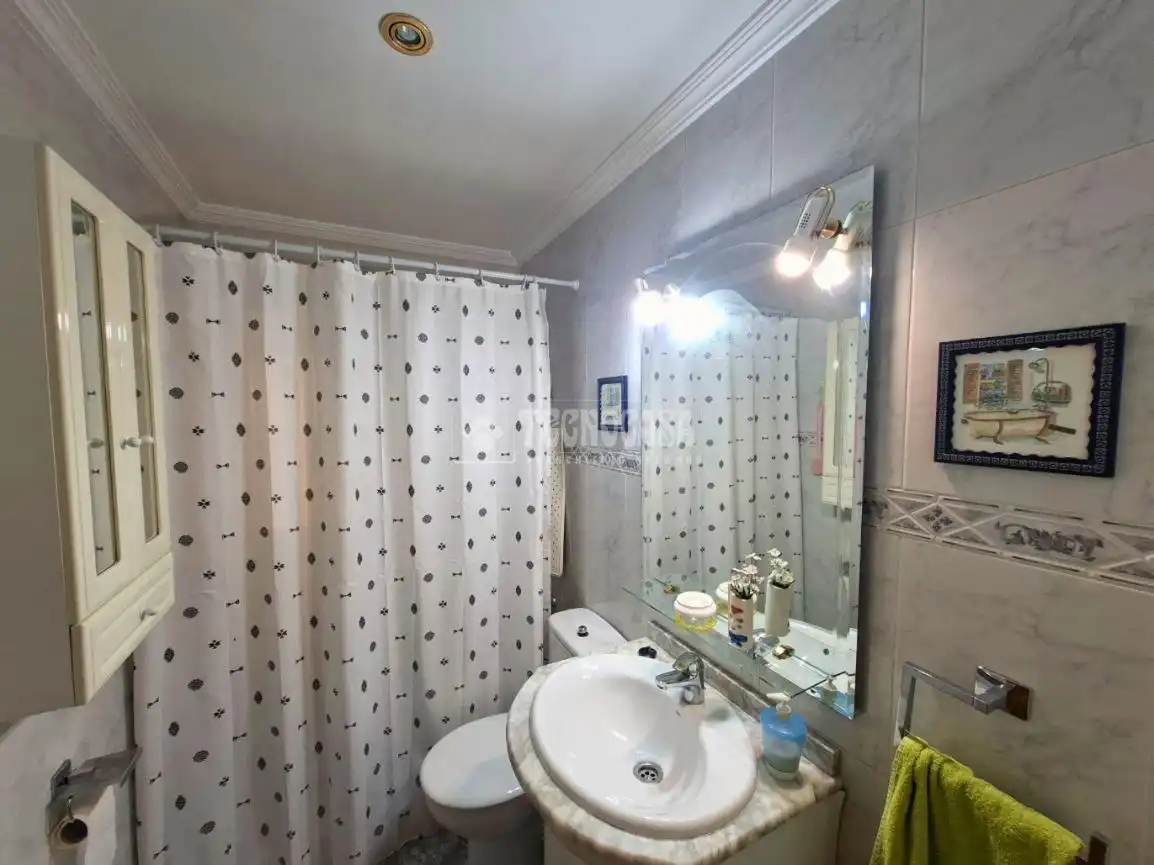 Baño de Piso en venta en Leganés con Aire acondicionado, Calefacción y Terraza