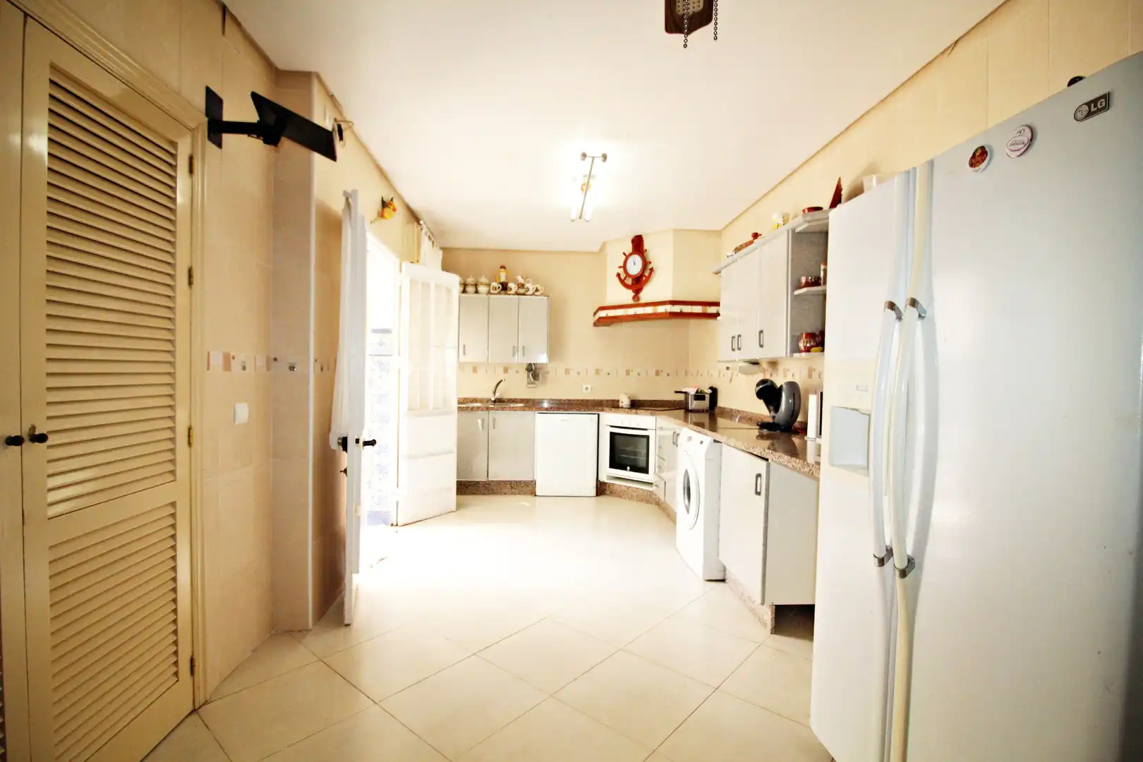 Cocina de Casa adosada en venta en Punta Umbría con Aire acondicionado, Terraza y Trastero