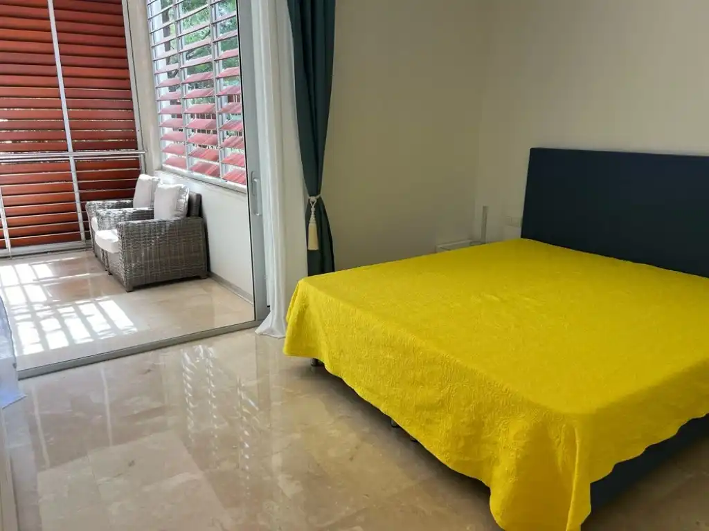 Habitación de Apartamento de alquiler en Calvià con Aire acondicionado, Jardín privado y Terraza
