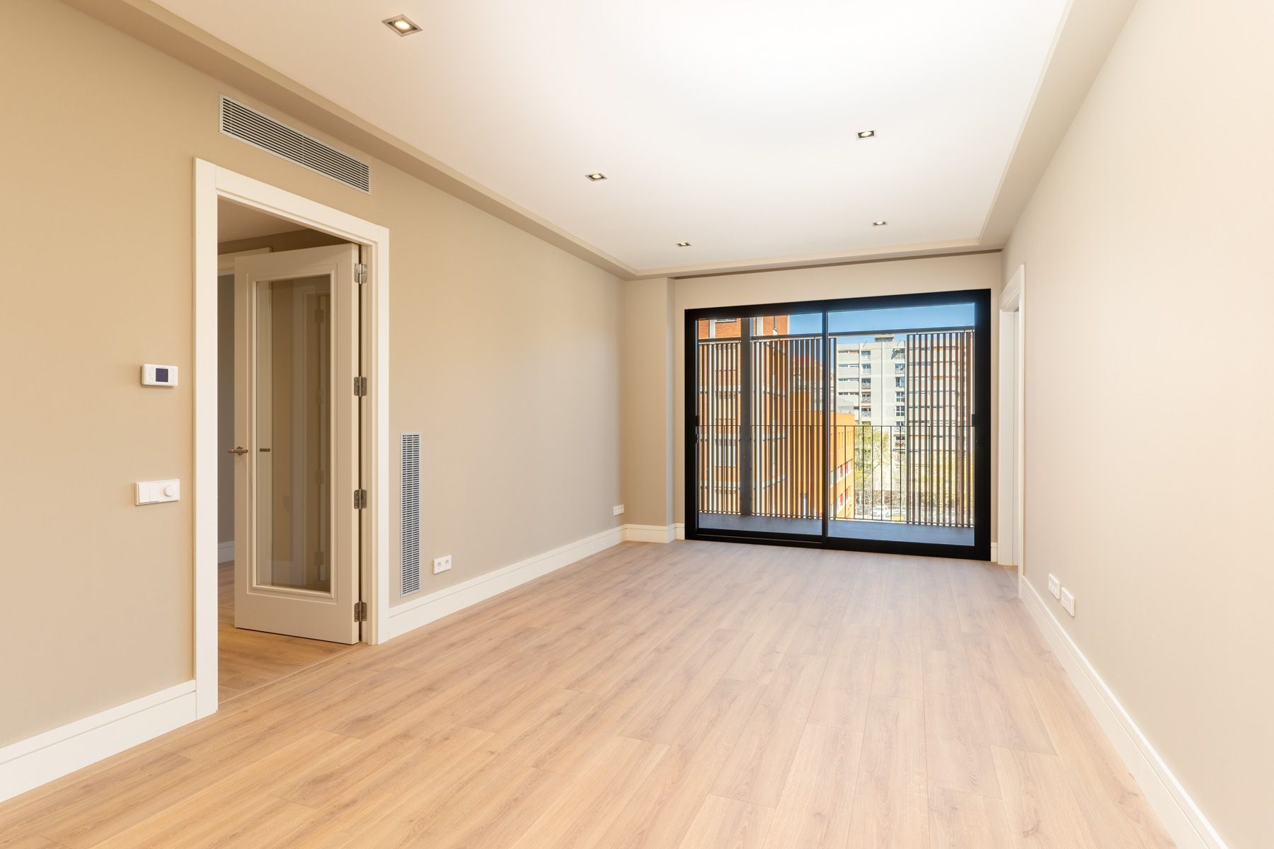 Habitación de Piso de alquiler en  Barcelona Capital con Aire acondicionado, Calefacción y Jardín privado