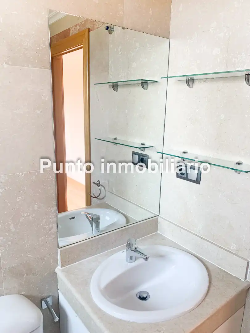 Wohnung zur Miete in Calle Santa Ana, La Flecha - Monasterio del Prado