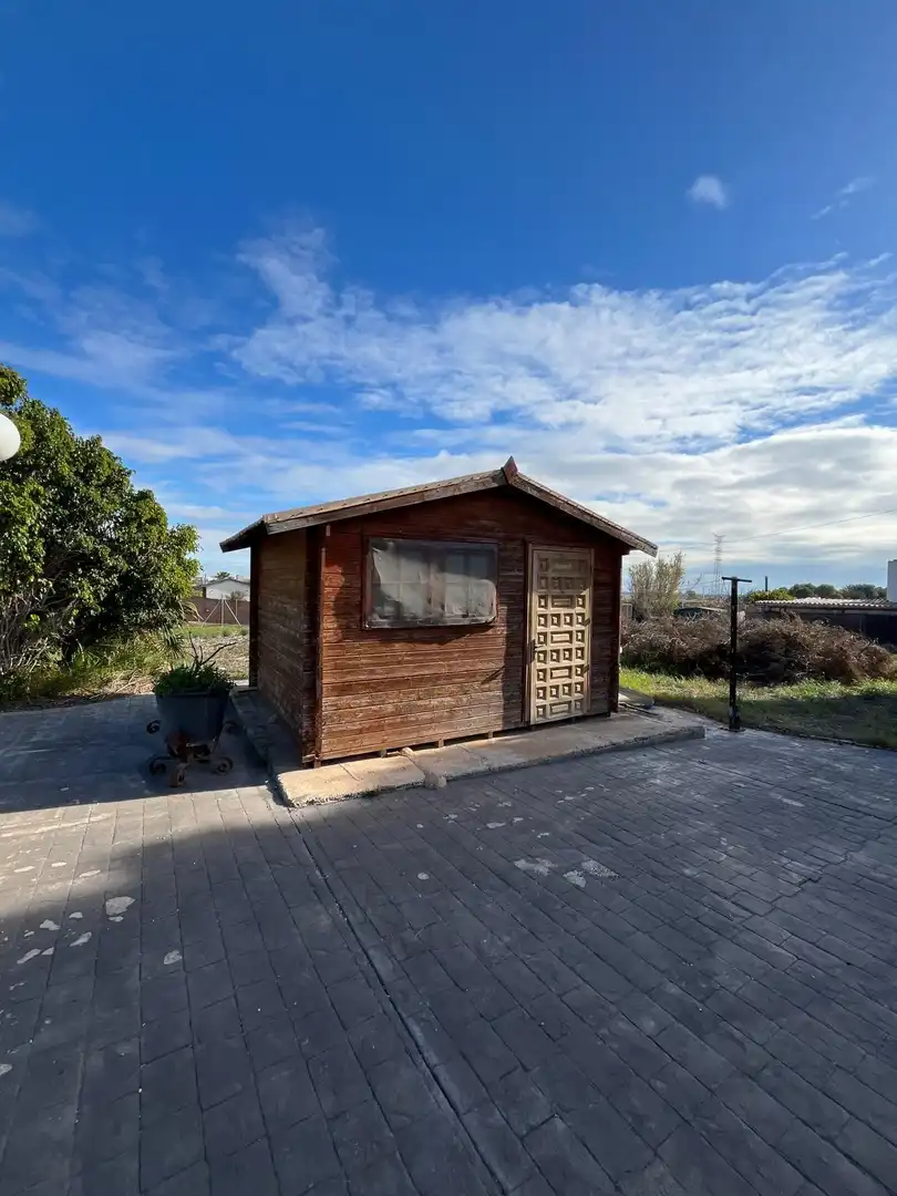 Vista exterior de Finca rústica en venta en Crevillent con Terraza, Piscina y Amueblado