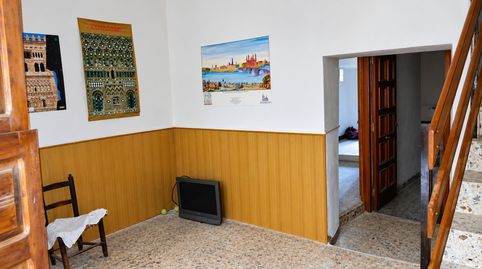 Foto 3 de Casa adosada en venda a Calle Baja, 24, Torre del Compte, Teruel