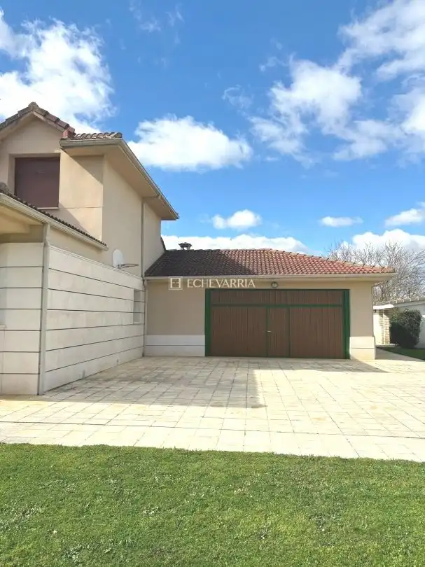 Chalet con jardín en venta en Medina de Pomar, imagen 9