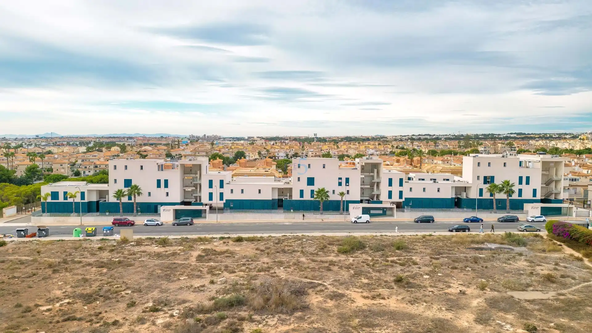 Vista exterior de Pis en venda en Orihuela amb Aire condicionat, Traster i Piscina