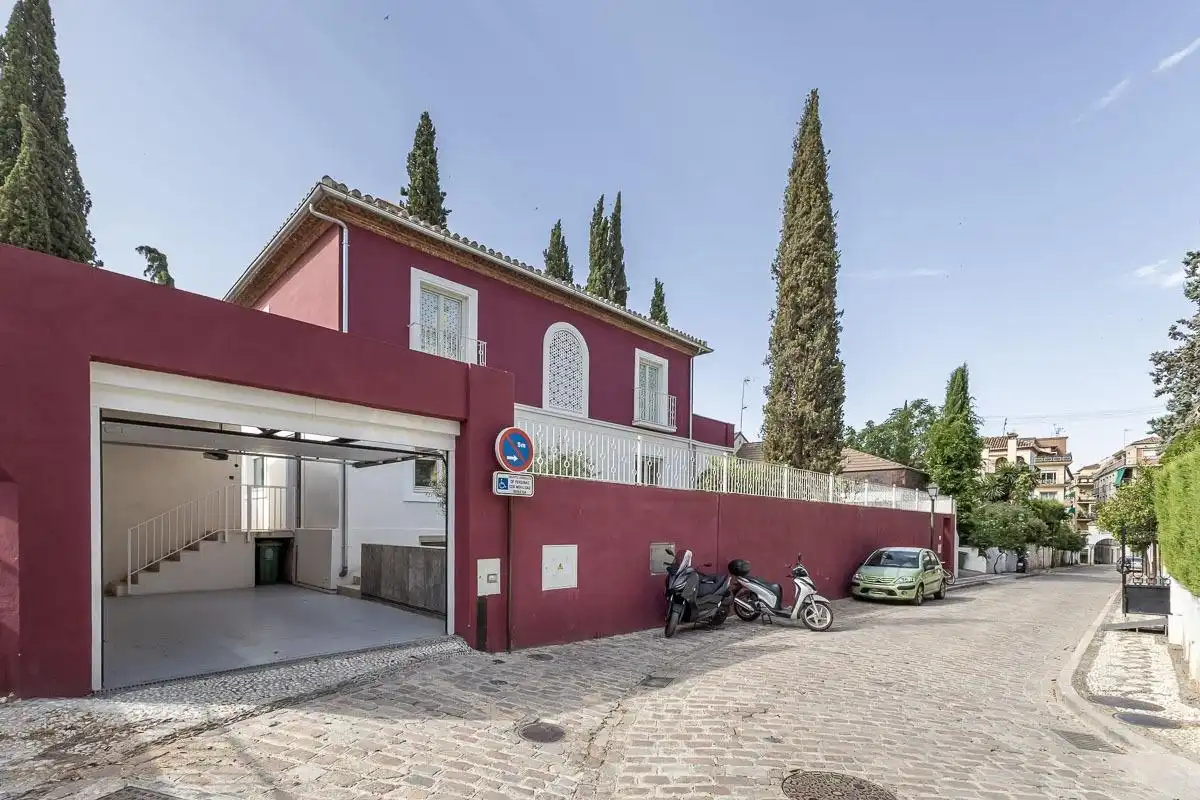 Exterior view of Houses for sale in  Granada Capital  with Air Conditioner, Private garden and Terrace