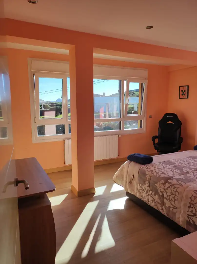 Habitación de Casa o chalet de alquiler en Miengo con Calefacción, Jardín privado y Amueblado