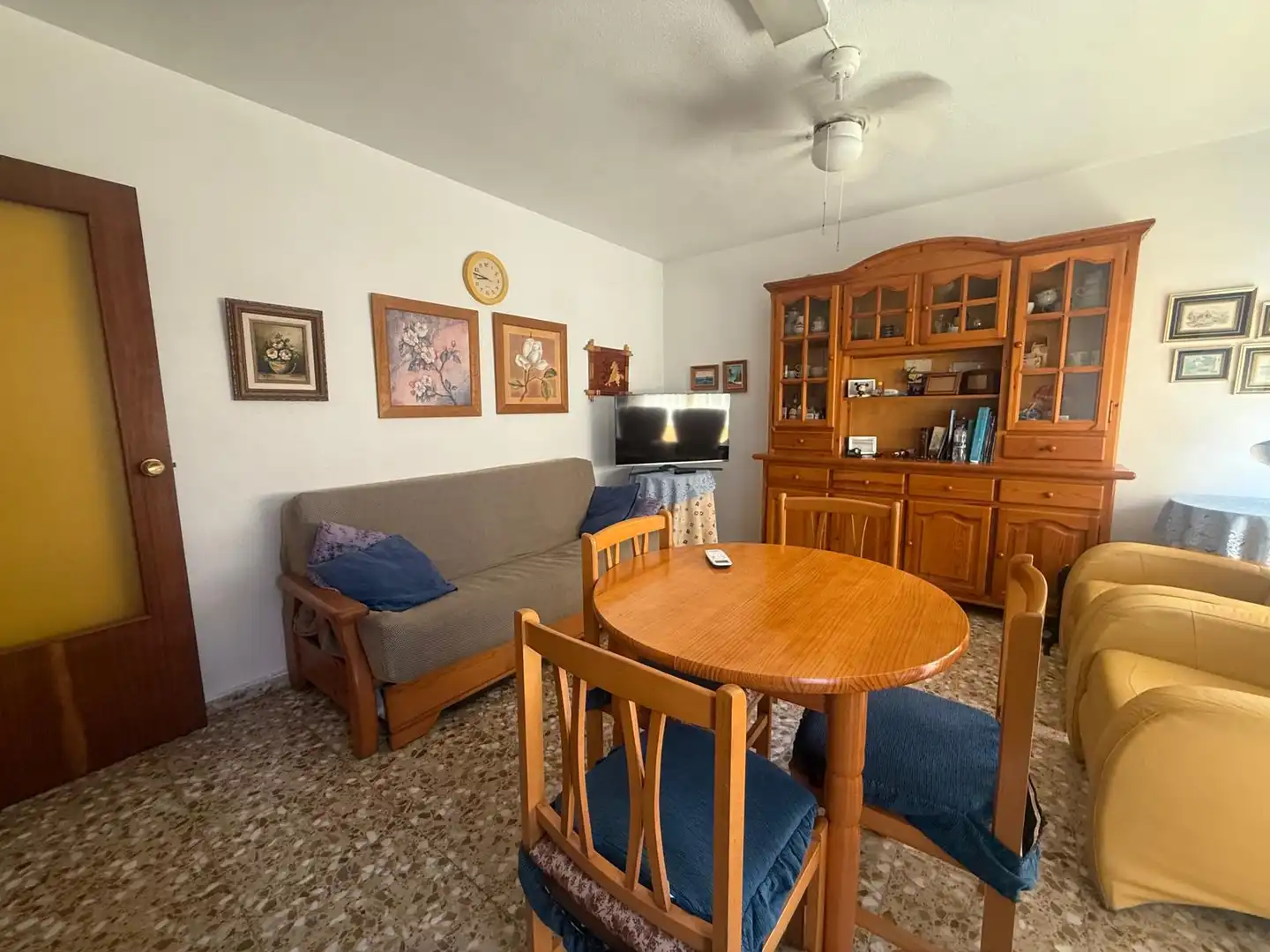 Wohnzimmer von Wohnung zum Verkauf in Torrevieja mit Klimaanlage, Heizung und Möbliert