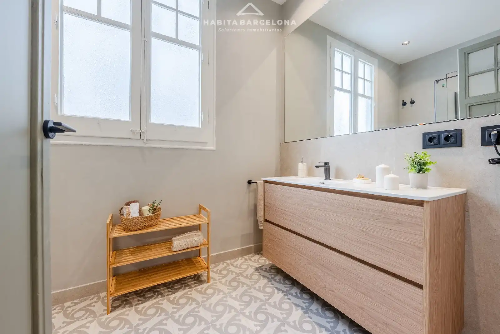 Appartamento con terrazza in vendita a Gran Via de les Corts Catalanes, imagen 36
