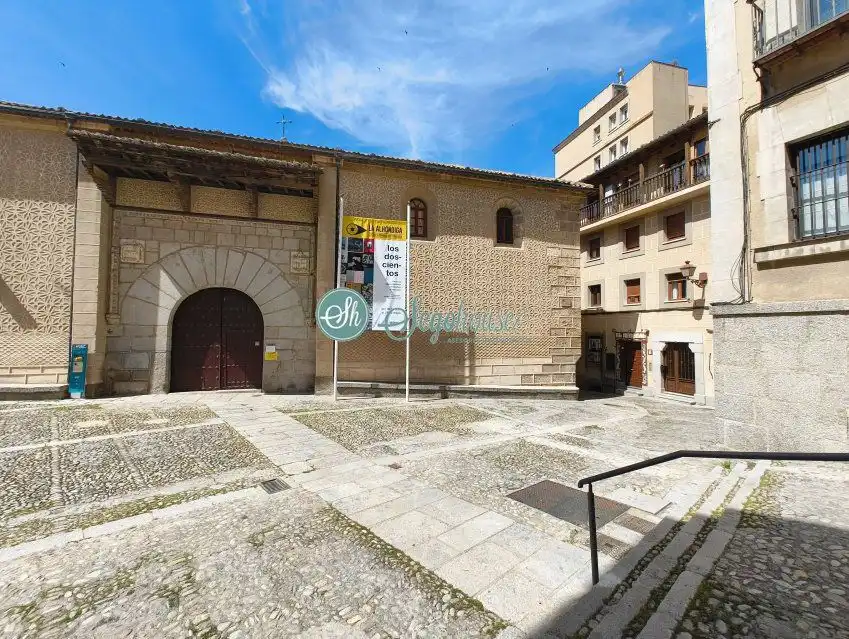 Vista exterior de Piso en venta en Segovia con Calefacción, Parquet y Terraza