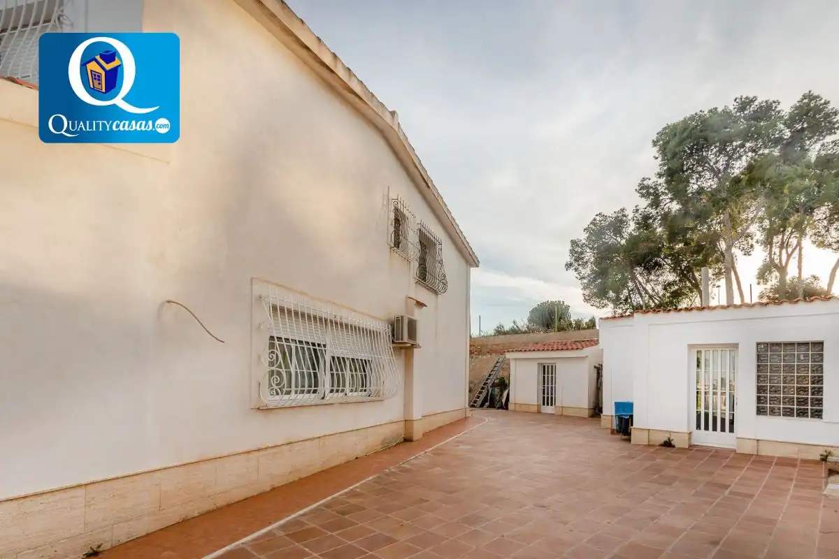 Vista exterior de Casa o chalet en venta en Mutxamel con Aire acondicionado, Calefacción y Terraza