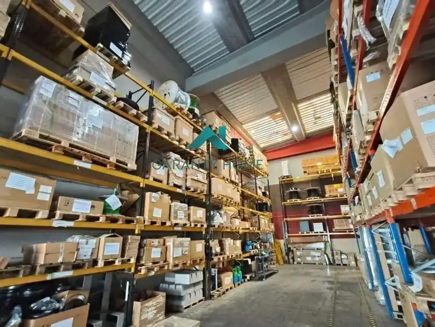 Nave industrielle à vendre à Cerro - Amate