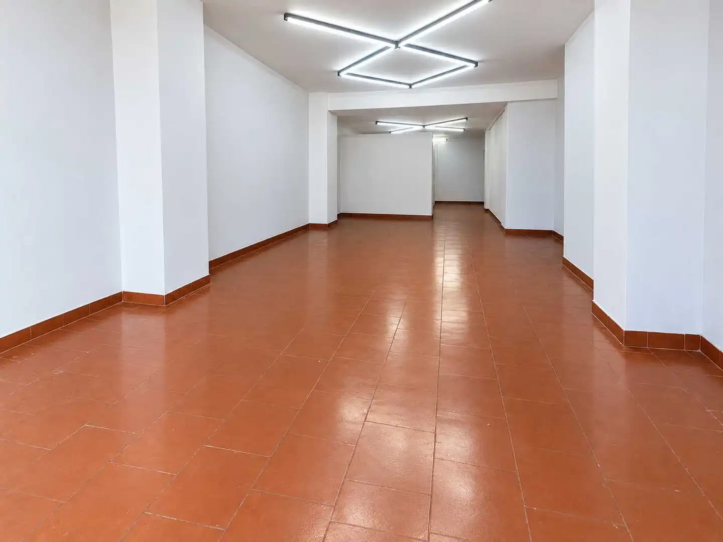 Gewerbefläche zur Miete in Calle José Hierro, imagen 3