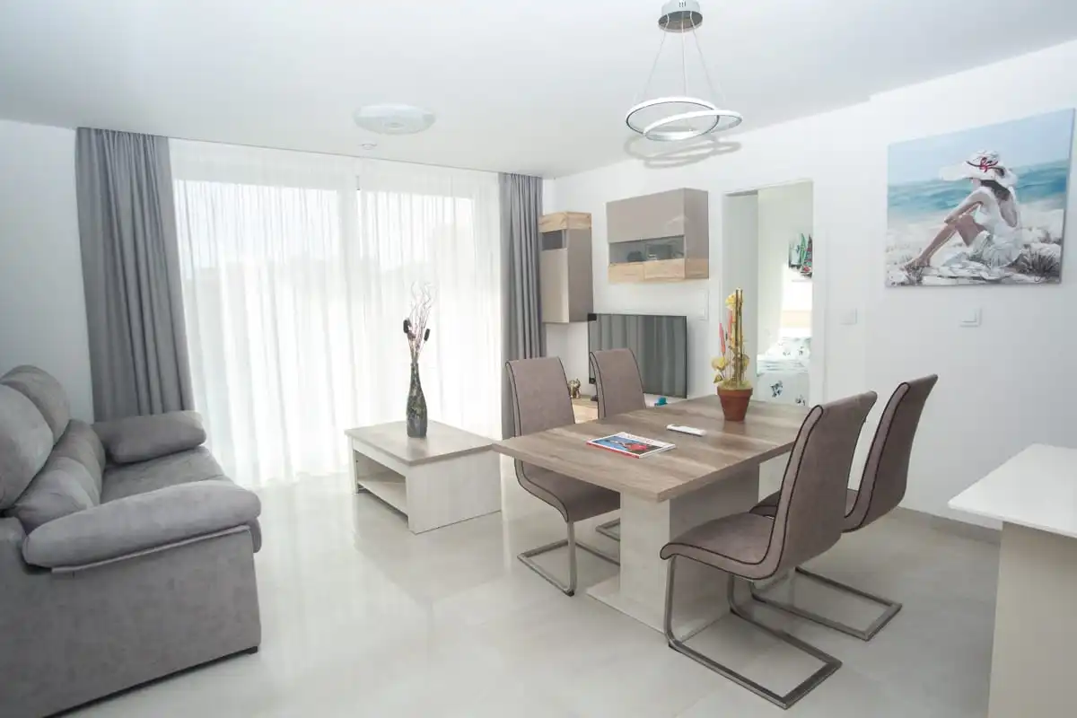 Sala d'estar de Apartament en venda en Finestrat amb Aire condicionat, Calefacció i Jardí privat