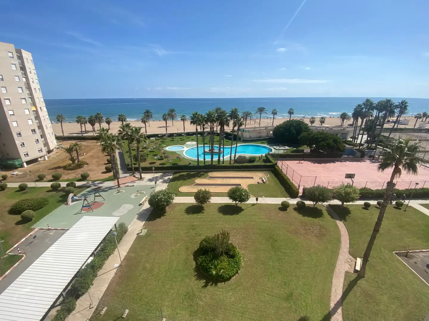 Piscina de Piso de alquiler en Alicante / Alacant con Amueblado, Horno y Lavadora