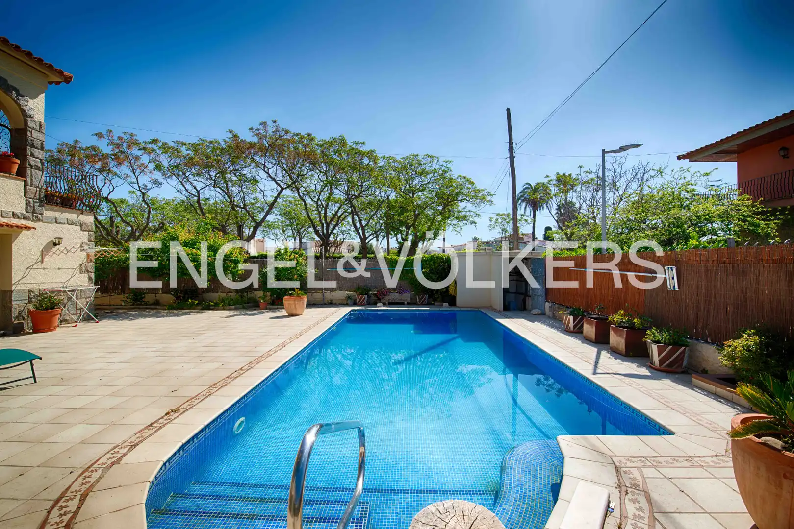 House with terrace for sale in Carrer Requesens, imagen 4