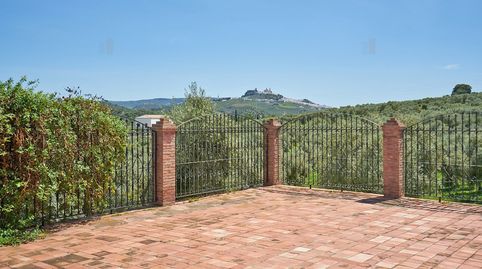 Image 4 of the listing