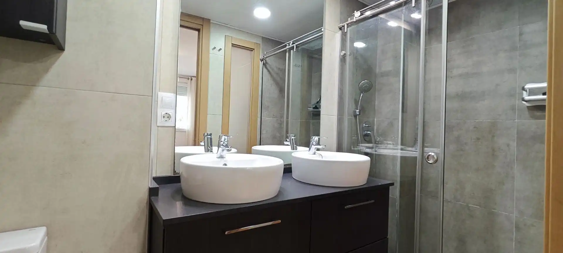 Bathroom of Apartments for sale in Alicante / Alacant  with Air Conditioner, Private garden and Storage room