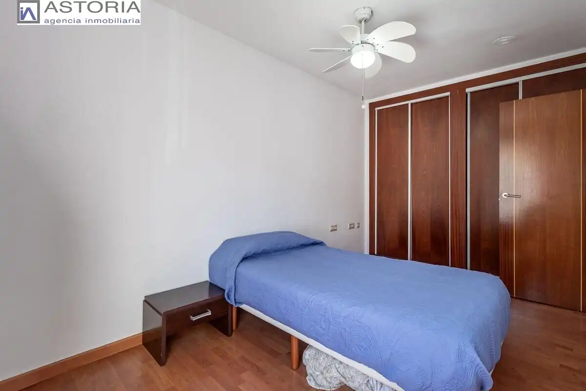 Schlafzimmer von Wohnung zum Verkauf in Monachil mit Klimaanlage, Heizung und Terrasse