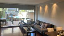 Living room of Single-family semi-detached for sale in Castellar del Vallès  with Air Conditioner, Terrace and Swimming Pool