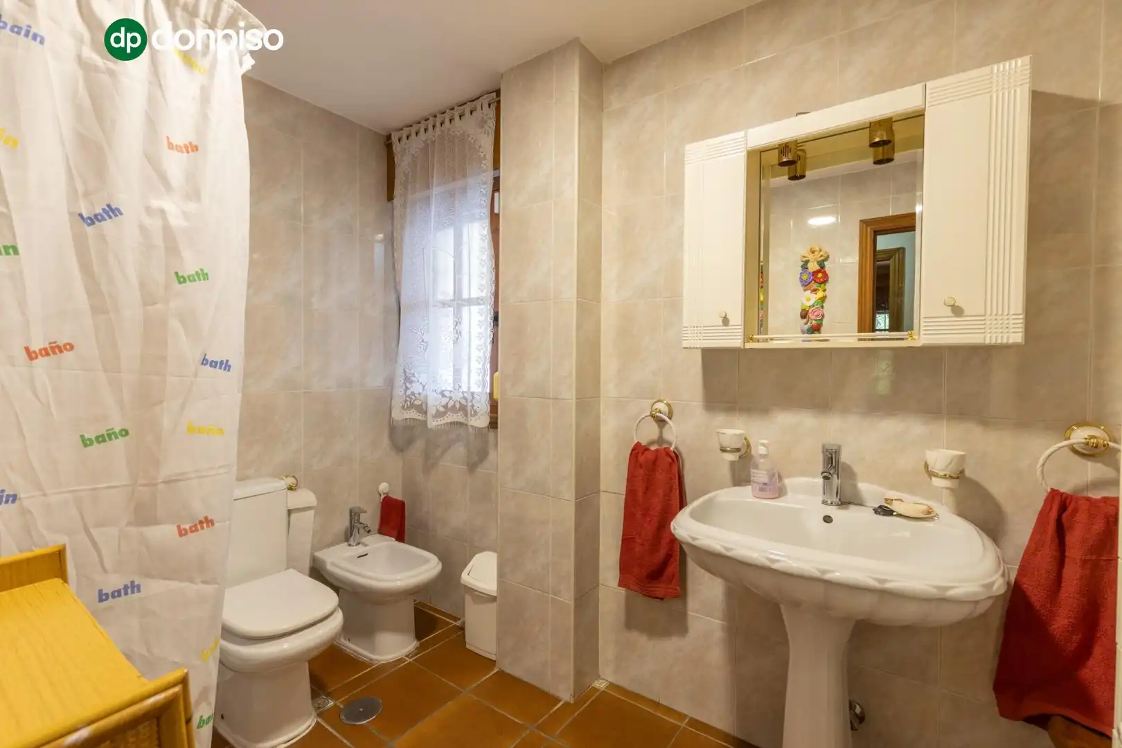 Bathroom of Houses for sale in Láchar, Granada