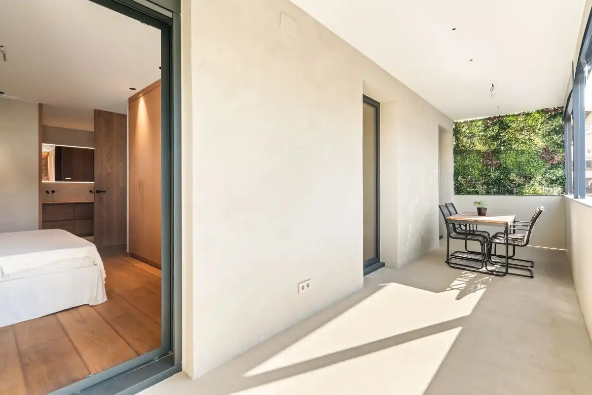 Piso con terraza en venta en Ronda de la Universitat, imagen 9
