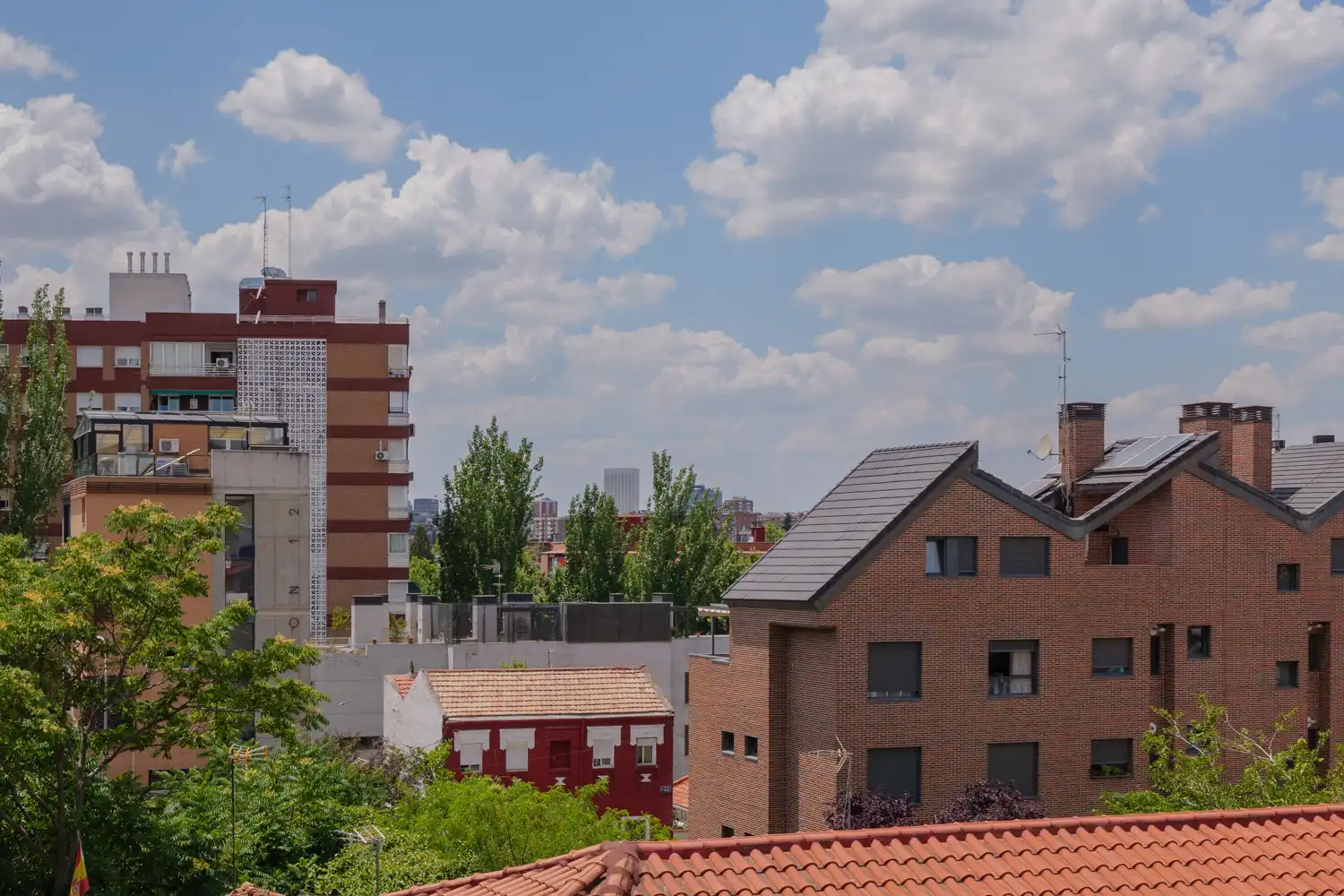 Vista exterior de Dúplex en venda en Madrid amb Aire condicionat, Calefacció i Parquet