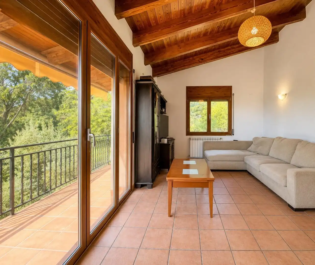 Sala de estar de Casa o chalet en venta en Bigues i Riells del Fai con Calefacción, Jardín privado y Terraza