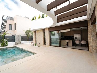 Adosado con piscina en venta en Almoradí