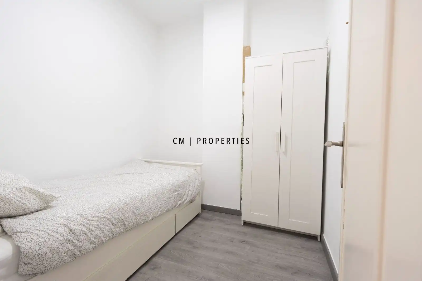 Habitación de Piso en venta en Valencia con Aire acondicionado, Calefacción y Amueblado