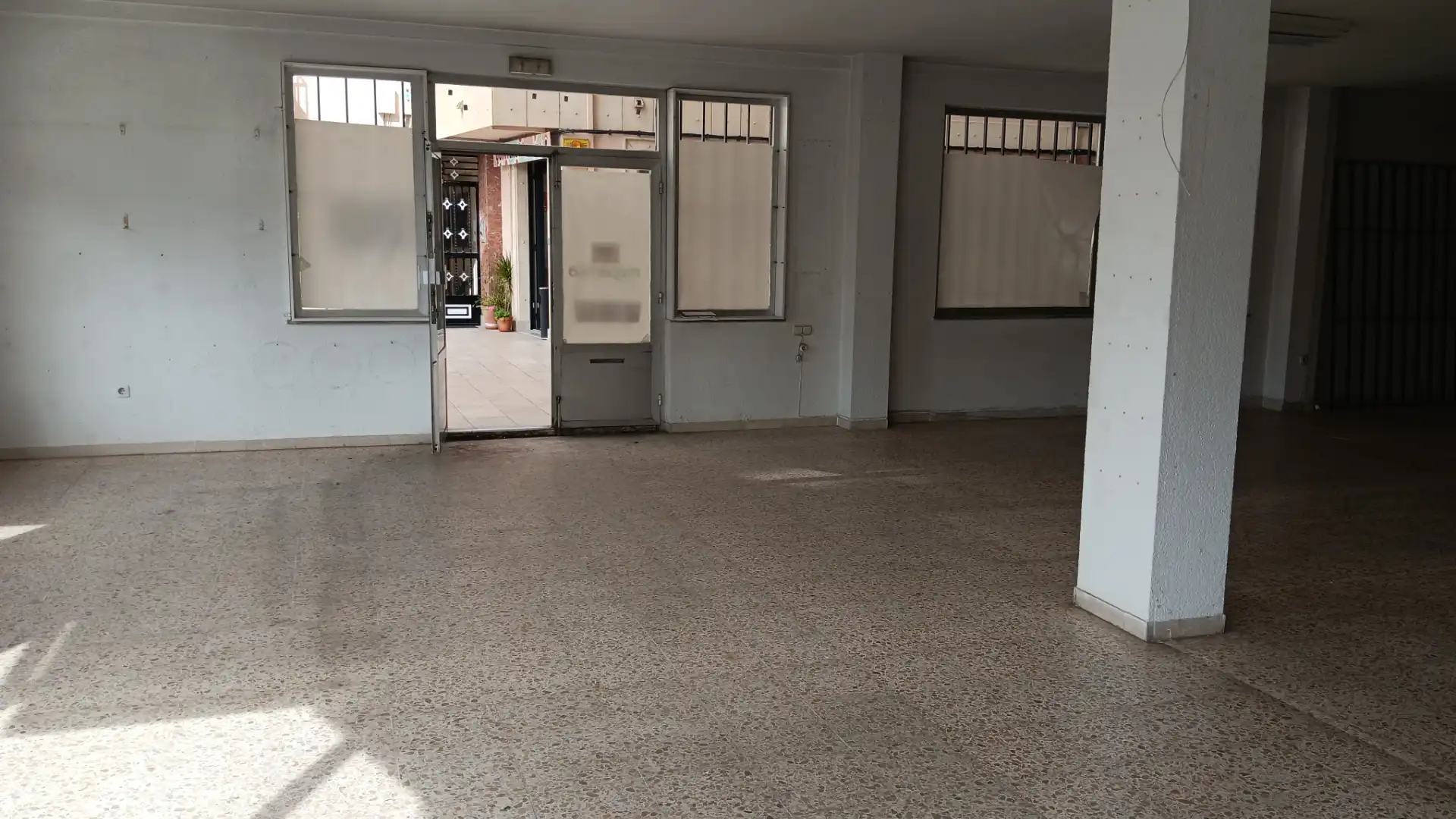 Local comercial en venda a Avenida Portugal, imagen 3